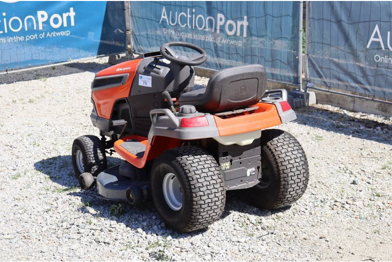 Husqvarna YTH 224TFi - Garden mower: picture 4 Husqvarna YTH 224TFi - Garden mower: picture 4