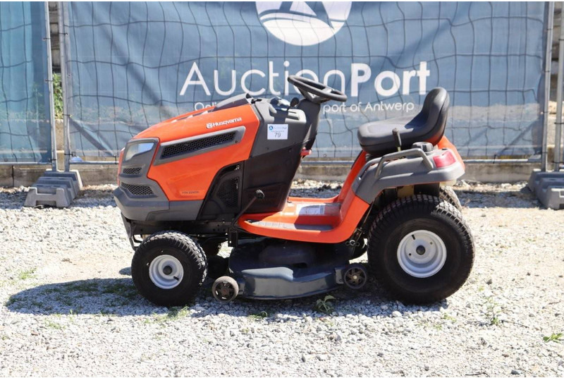 Husqvarna YTH 224TFi - Garden mower: picture 2 Husqvarna YTH 224TFi - Garden mower: picture 2
