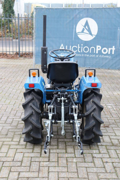 Iseki TU1400F - Farm tractor: picture 5 Iseki TU1400F - Farm tractor: picture 5