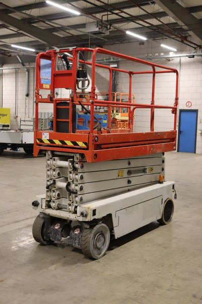 Scissor lift Iteco IT10090: picture 6 Scissor lift Iteco IT10090: picture 6