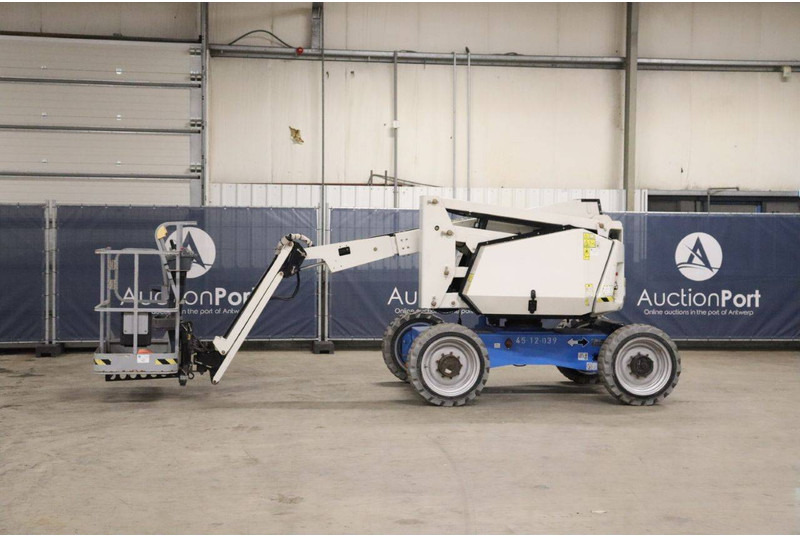 JLG H340AJ 4 WD - Articulated boom: picture 1 JLG H340AJ 4 WD - Articulated boom: picture 1