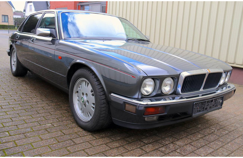 Jaguar XJ-12 - Car: picture 3 Jaguar XJ-12 - Car: picture 3