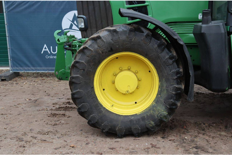 Farm tractor John Deere 6830: picture 15 Farm tractor John Deere 6830: picture 15