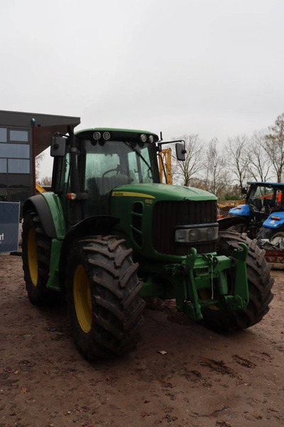 Farm tractor John Deere 6830: picture 6 Farm tractor John Deere 6830: picture 6
