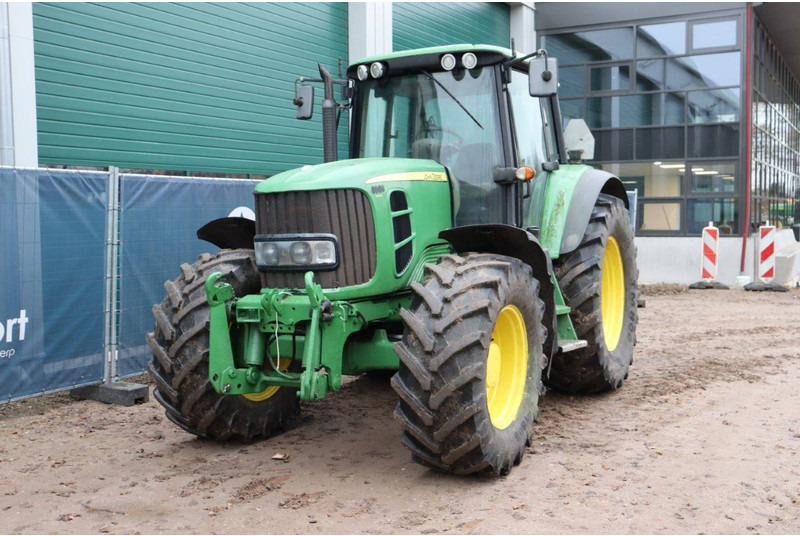 Farm tractor John Deere 6830: picture 8 Farm tractor John Deere 6830: picture 8