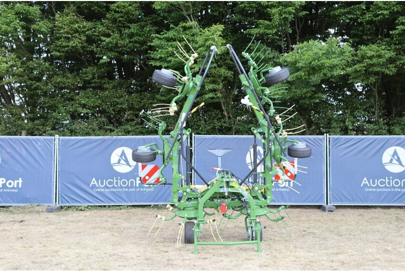 Krone KW103-23 - Tedder/ Rake: picture 2 Krone KW103-23 - Tedder/ Rake: picture 2