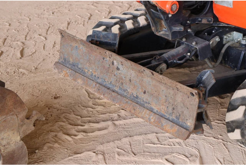 Mini excavator Kubota KX019-4: picture 15