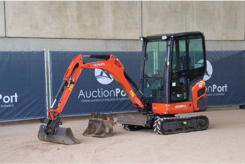 Mini excavator Kubota KX019-4: picture 8