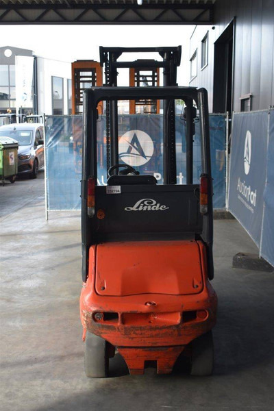 Linde E20P - Electric forklift: picture 4 Linde E20P - Electric forklift: picture 4