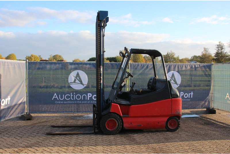 Linde E30-02 - Electric forklift: picture 1 Linde E30-02 - Electric forklift: picture 1