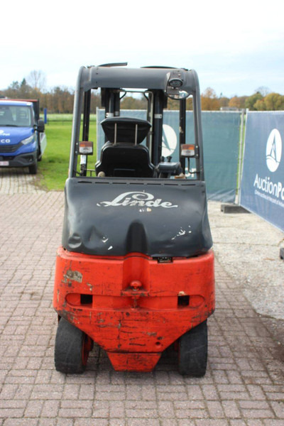Linde E30/03/600 - Electric forklift: picture 4 Linde E30/03/600 - Electric forklift: picture 4