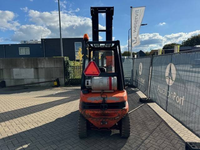 Linde H30T - LPG forklift: picture 5 Linde H30T - LPG forklift: picture 5