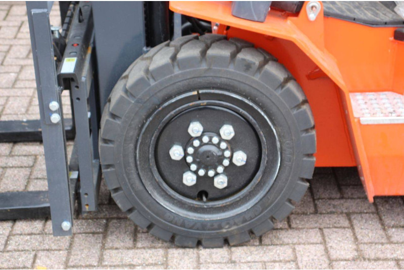 New Diesel forklift Machpro MP-230PRO: picture 15 New Diesel forklift Machpro MP-230PRO: picture 15