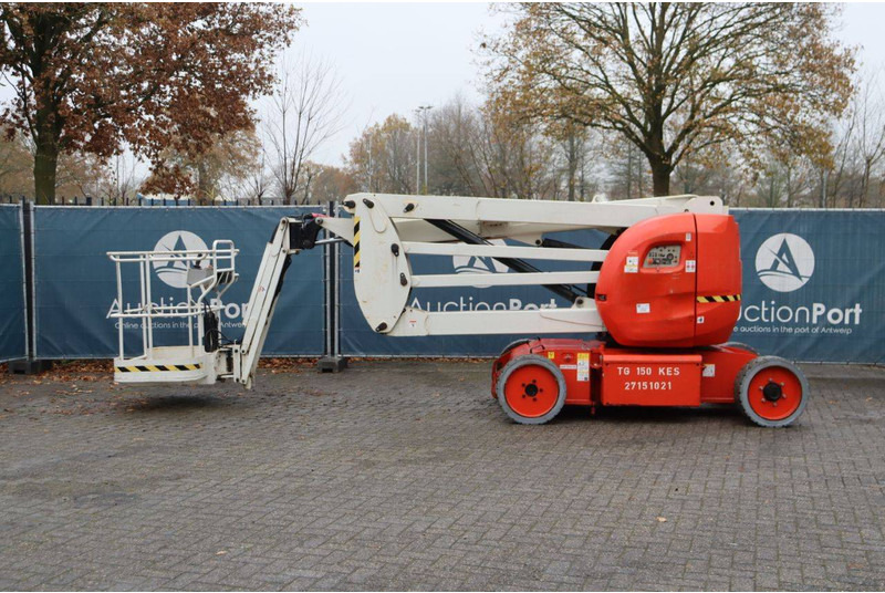 Manitou 150 AETJ compact - Articulated boom: picture 2 Manitou 150 AETJ compact - Articulated boom: picture 2