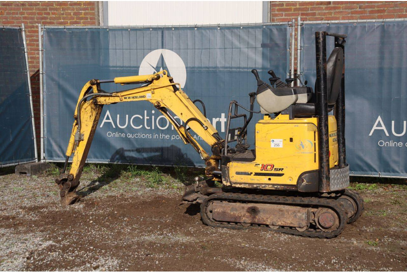 New Holland E10SR - Mini excavator: picture 3 New Holland E10SR - Mini excavator: picture 3