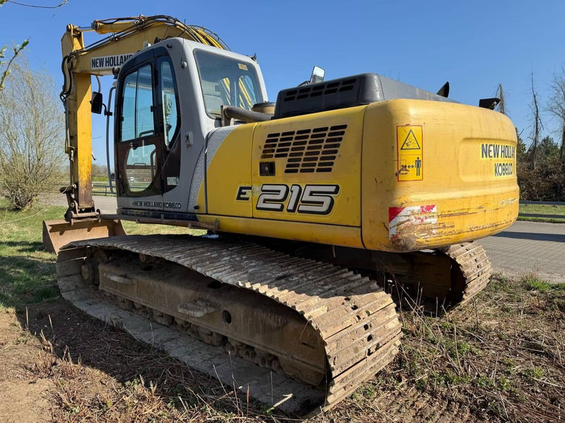 New Holland E215 - Crawler excavator: picture 2 New Holland E215 - Crawler excavator: picture 2