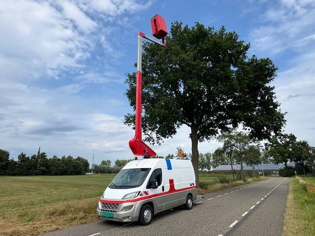 Peugeot Boxer 2.2HDI - Truck with aerial platform: picture 5 Peugeot Boxer 2.2HDI - Truck with aerial platform: picture 5
