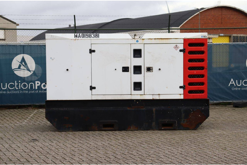 SDMO R165 - Generator set: picture 2 SDMO R165 - Generator set: picture 2