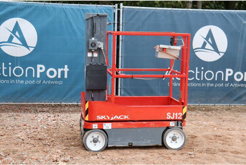 Skyjack SJ12 - Aerial platform: picture 1 Skyjack SJ12 - Aerial platform: picture 1