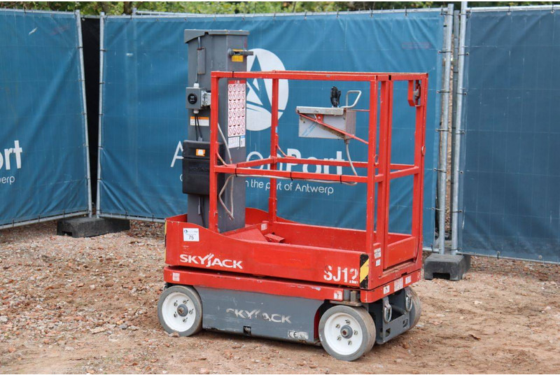 Skyjack SJ12 - Aerial platform: picture 3 Skyjack SJ12 - Aerial platform: picture 3