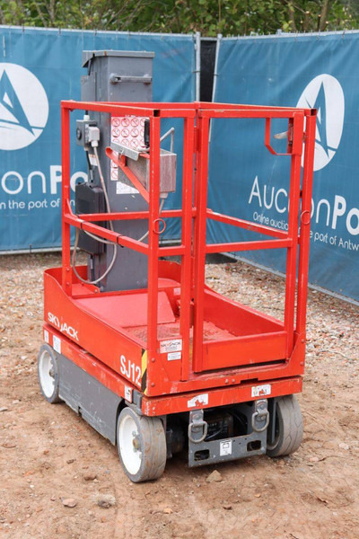 Skyjack SJ12 - Aerial platform: picture 4 Skyjack SJ12 - Aerial platform: picture 4