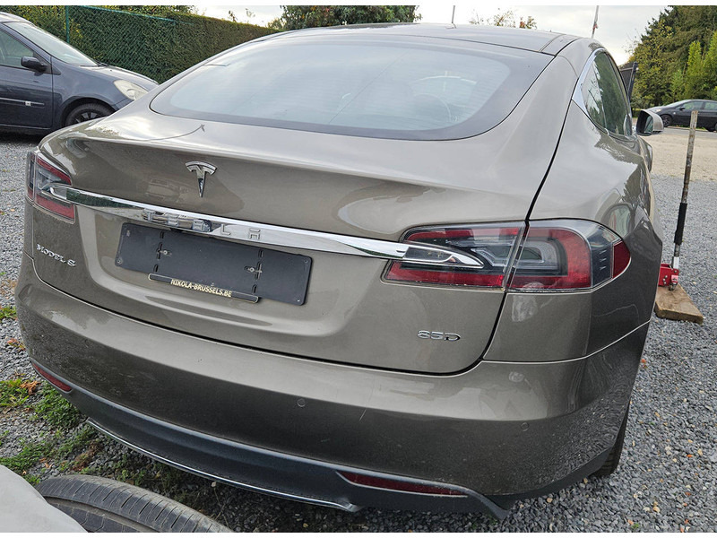 Tesla Model S _ 85 D - Sedan: picture 4 Tesla Model S _ 85 D - Sedan: picture 4