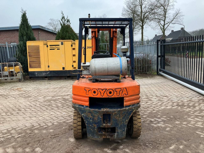 Toyota 42-5FGF 25 - LPG forklift: picture 5 Toyota 42-5FGF 25 - LPG forklift: picture 5