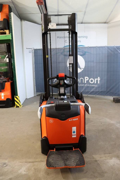 Toyota SPE120 - Stacker: picture 5 Toyota SPE120 - Stacker: picture 5