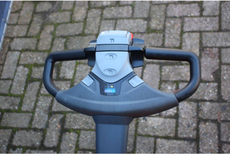 Stacker Toyota SWE200D: picture 17