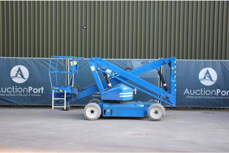 UpRight AB38 - Articulated boom: picture 2 UpRight AB38 - Articulated boom: picture 2