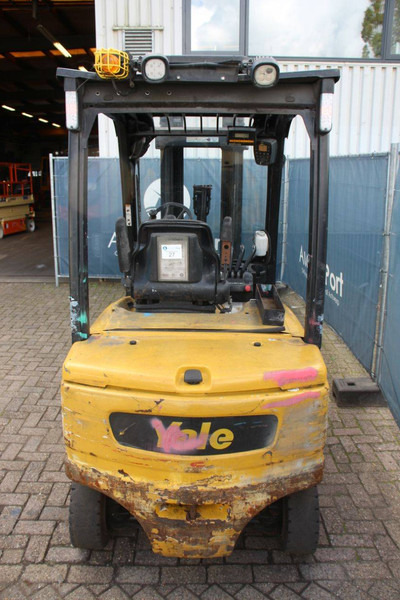 Yale ERP35VL E2645 - Electric forklift: picture 4 Yale ERP35VL E2645 - Electric forklift: picture 4