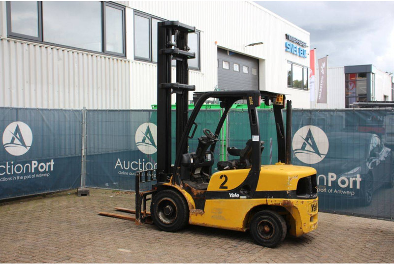 Yale GDP30VX E2345 - Diesel forklift: picture 3 Yale GDP30VX E2345 - Diesel forklift: picture 3