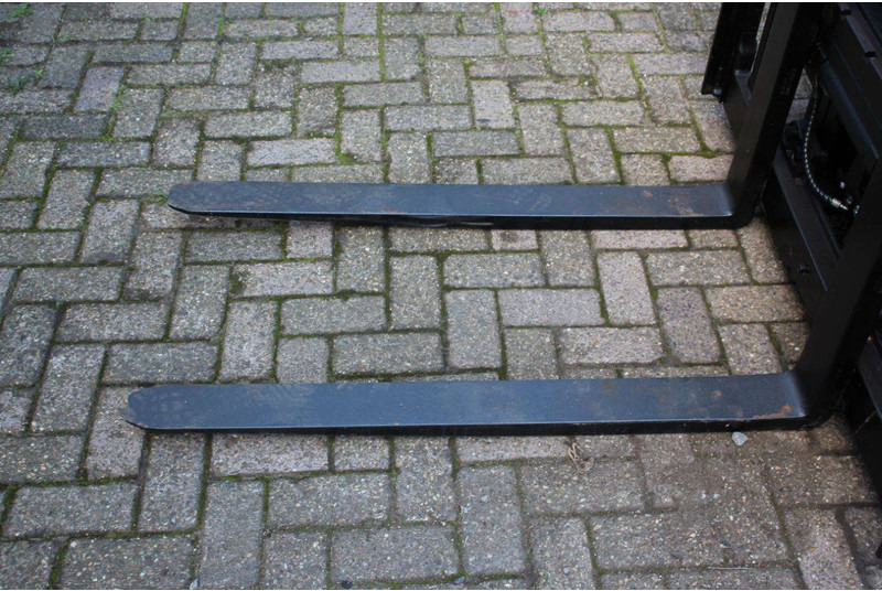 Diesel forklift Yale GDP35VX E2795: picture 12