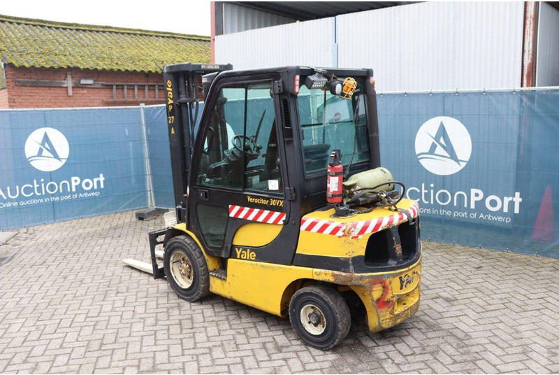 Yale GLP30VX - LPG forklift: picture 3 Yale GLP30VX - LPG forklift: picture 3