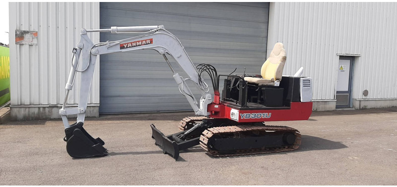 Yanmar YB301U - Mini excavator: picture 1 Yanmar YB301U - Mini excavator: picture 1