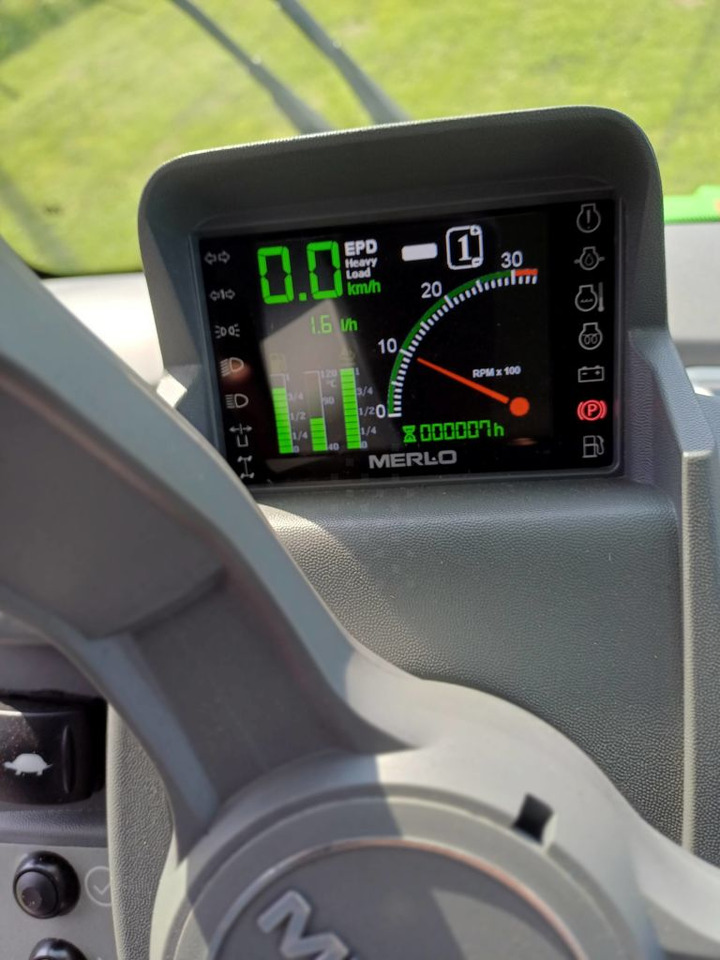 Merlo TF38.10 TT CS 136 - Telescopic handler: picture 5 Merlo TF38.10 TT CS 136 - Telescopic handler: picture 5