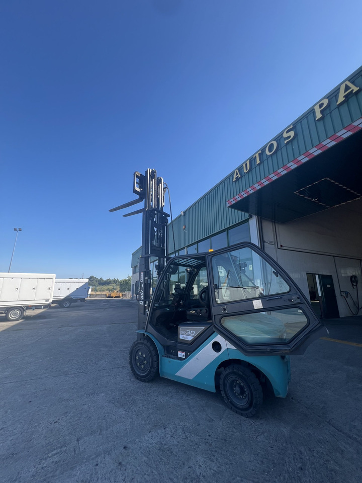 CARRETILLA TRIPLE MASTIL BAOLI - Diesel forklift: picture 3 CARRETILLA TRIPLE MASTIL BAOLI - Diesel forklift: picture 3