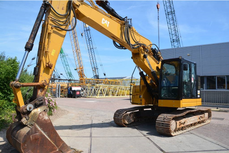 Cat 325 FL CR - Crawler excavator: picture 3 Cat 325 FL CR - Crawler excavator: picture 3