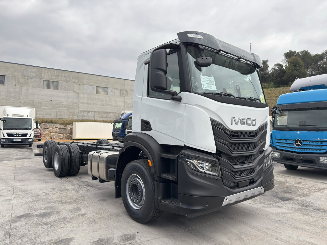 IVECO AD280X46 YPS ON X-Way E6 (Chassis) - Cab chassis truck: picture 2 IVECO AD280X46 YPS ON X-Way E6 (Chassis) - Cab chassis truck: picture 2