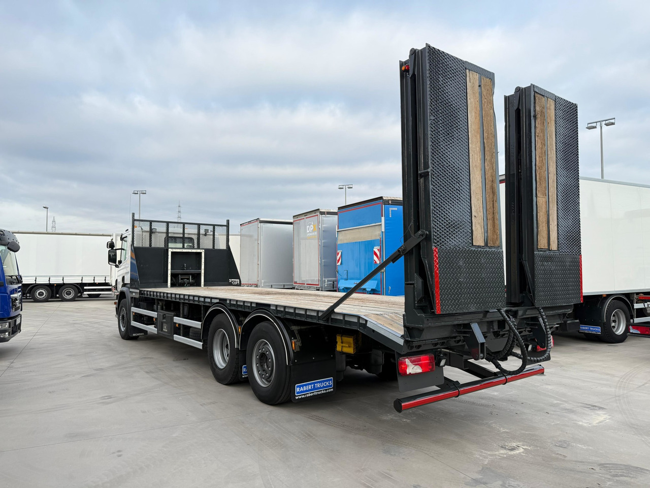 SCANIA P410 E6 (Platform) - Autotransporter truck: picture 4 SCANIA P410 E6 (Platform) - Autotransporter truck: picture 4