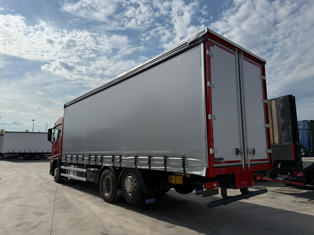 SCANIA R450 E6 (Tauliner) - Curtain side truck: picture 4 SCANIA R450 E6 (Tauliner) - Curtain side truck: picture 4