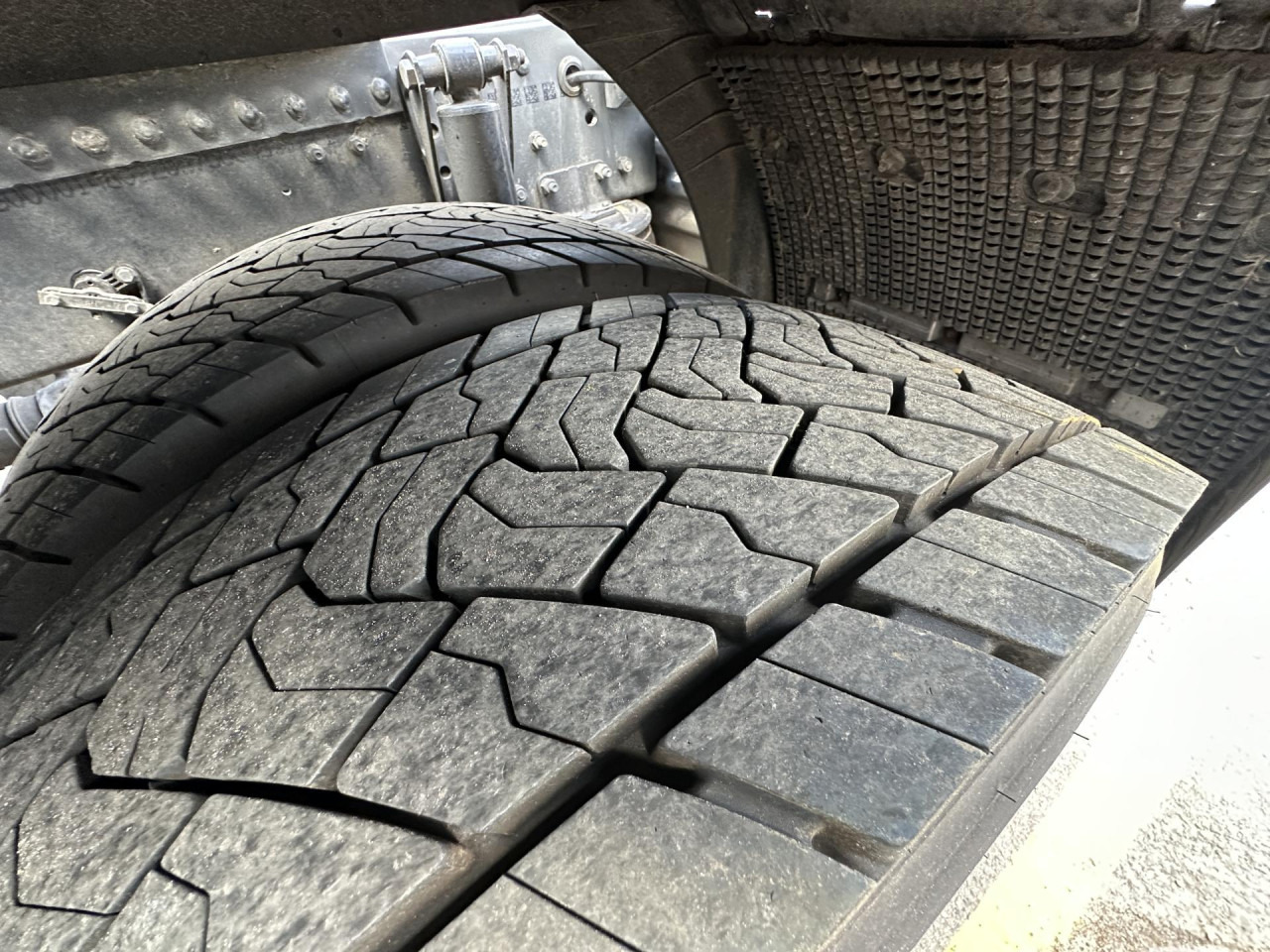 SCANIA R 460 A4x2NB - Tractor truck: picture 2 SCANIA R 460 A4x2NB - Tractor truck: picture 2