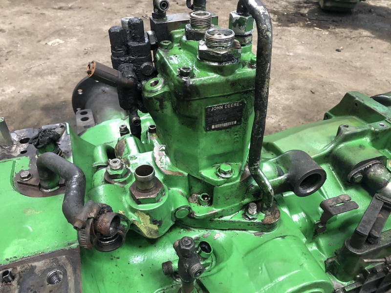 John Deere - Hydraulic pump: picture 1 John Deere - Hydraulic pump: picture 1