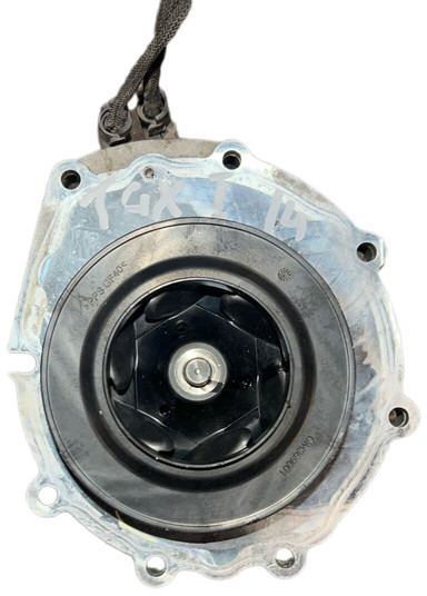 MAN 2021 - Coolant pump: picture 2 MAN 2021 - Coolant pump: picture 2
