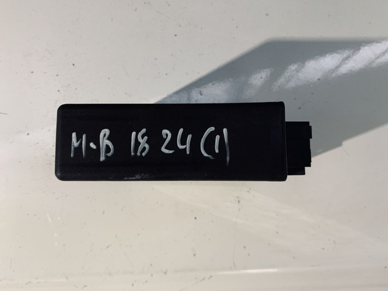 Mercedes-Benz 1824 - ECU: picture 2 Mercedes-Benz 1824 - ECU: picture 2