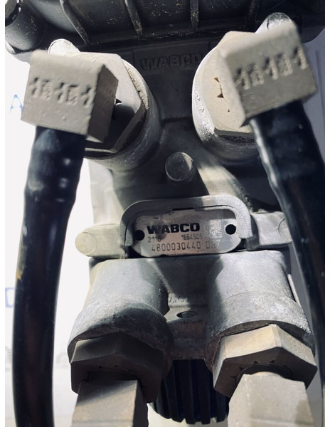 Wabco XF 106 - Valve: picture 3 Wabco XF 106 - Valve: picture 3