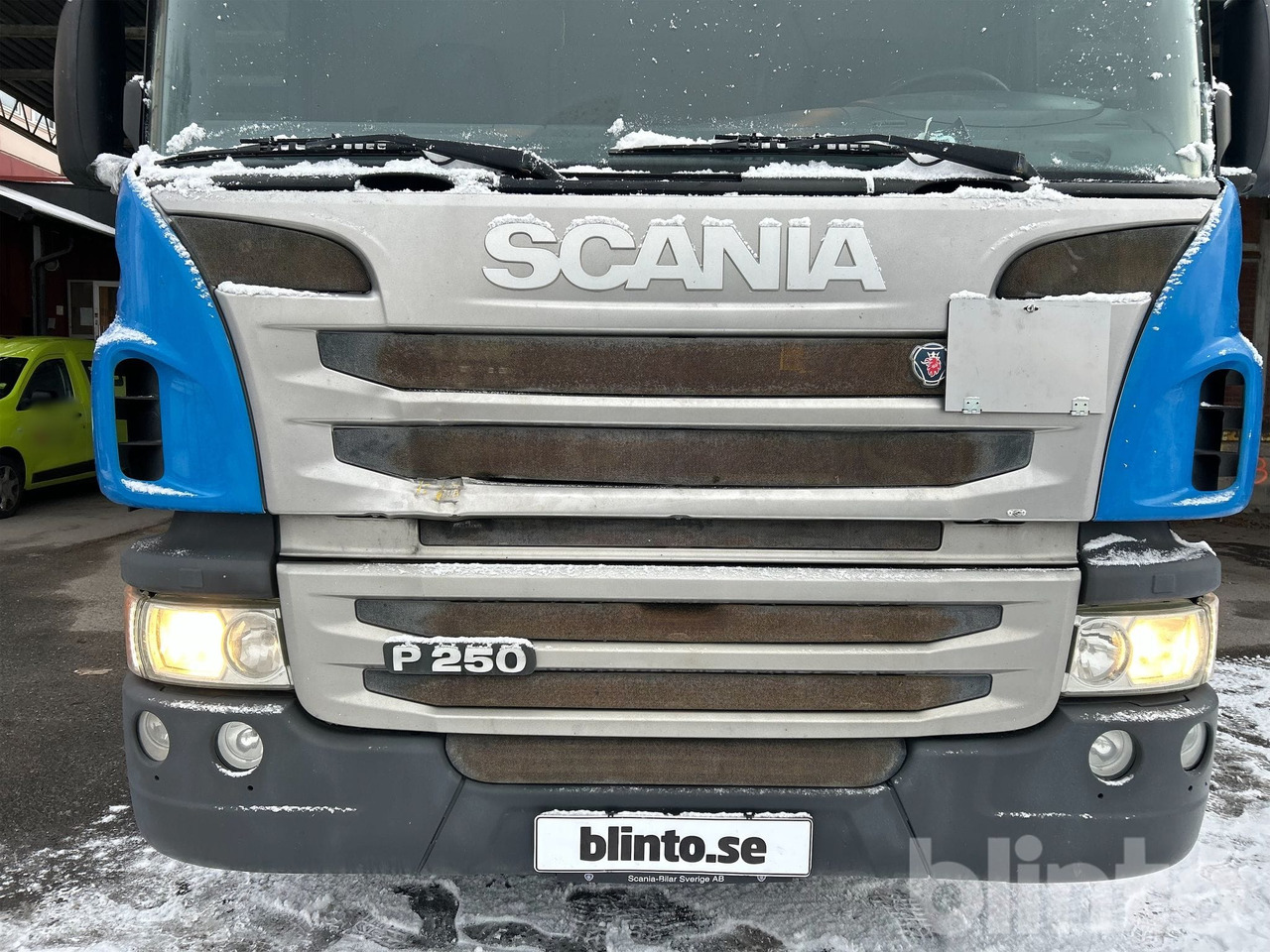 Dropside/ Flatbed truck, Crane truck Brädgårdsbil / SCANIA P250 / Nybesiktigad kran: picture 13