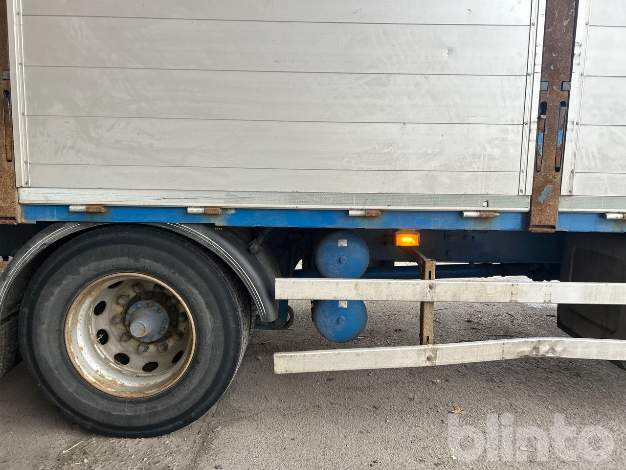 Dropside/ Flatbed truck, Crane truck Brädgårdsbil / SCANIA P250 / Nybesiktigad kran: picture 30