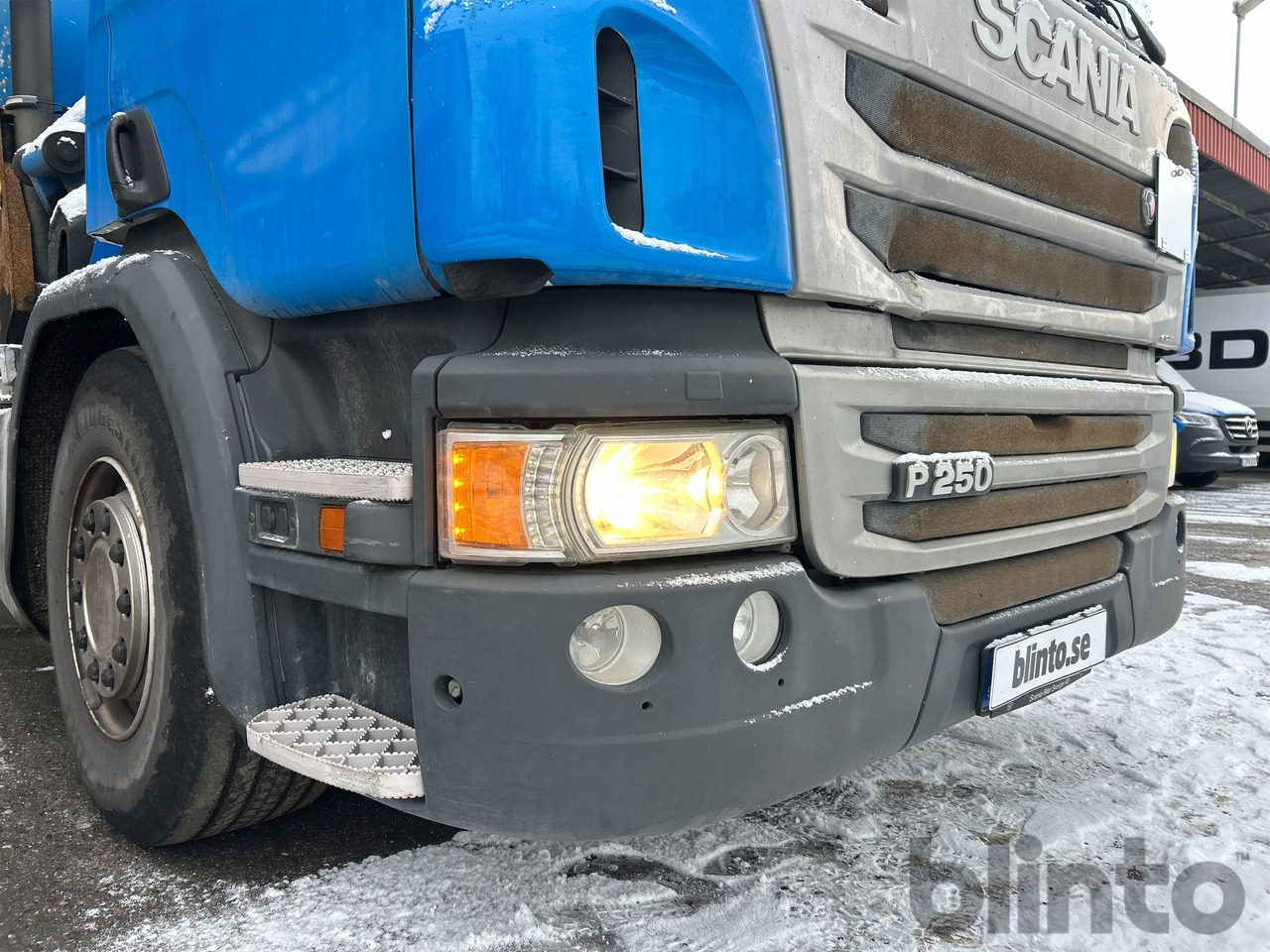 Dropside/ Flatbed truck, Crane truck Brädgårdsbil / SCANIA P250 / Nybesiktigad kran: picture 16