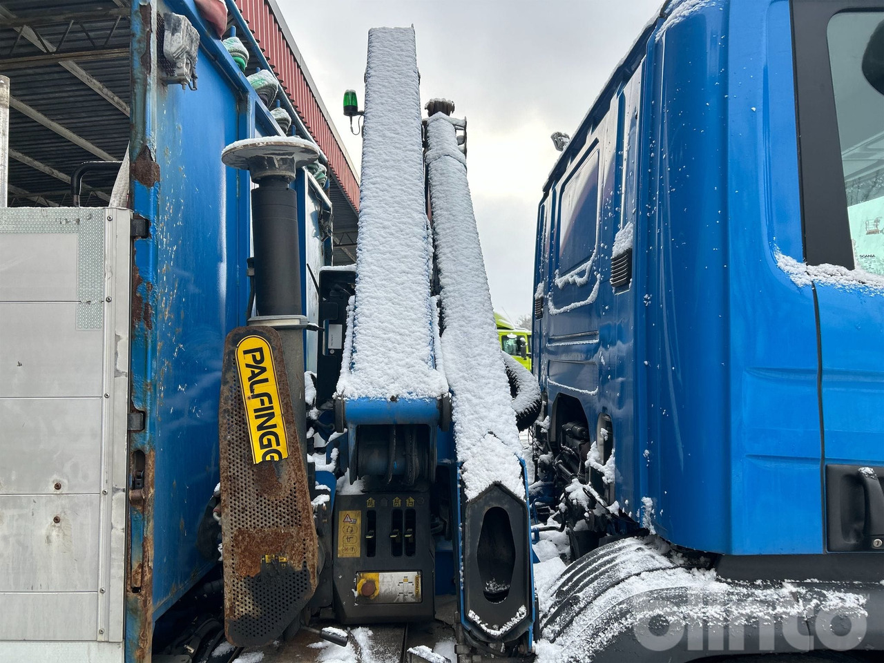 Dropside/ Flatbed truck, Crane truck Brädgårdsbil / SCANIA P250 / Nybesiktigad kran: picture 24